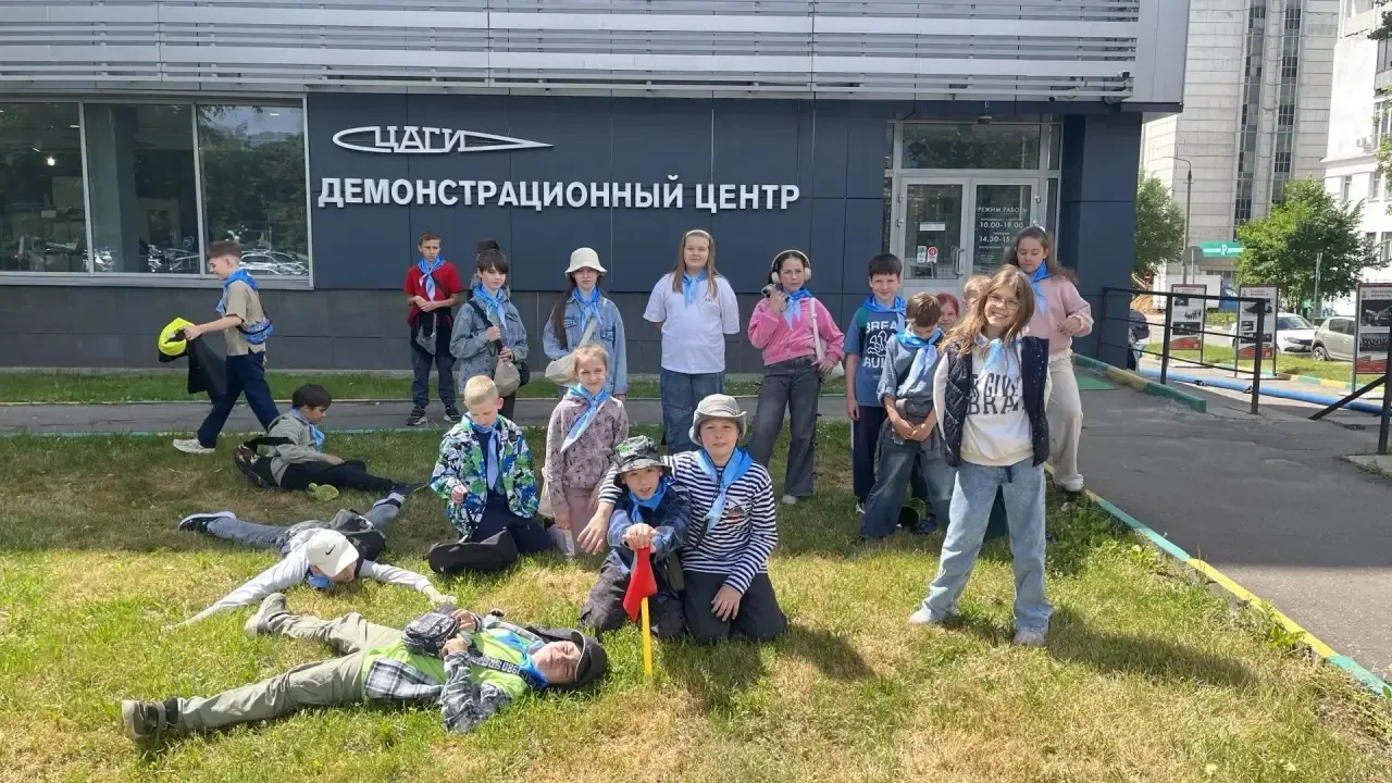 ✨Среда в лагере «Громовец»: музыка, авиация и полезные уроки!

17 июня выдалось активным и богатым н