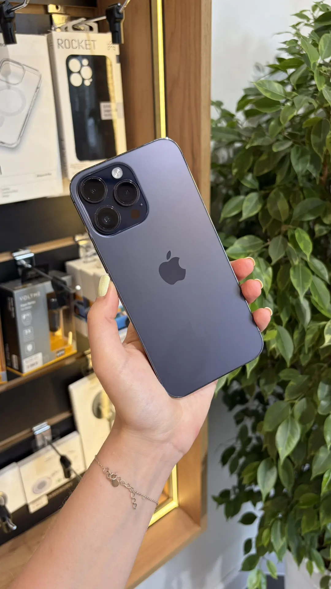 📱Подержанный iPhone 14 Pro Max 128GB Темно-фиолетовый

🏷️ 39 990₽
Емкость АКБ 🔋100%
Комплект: каб