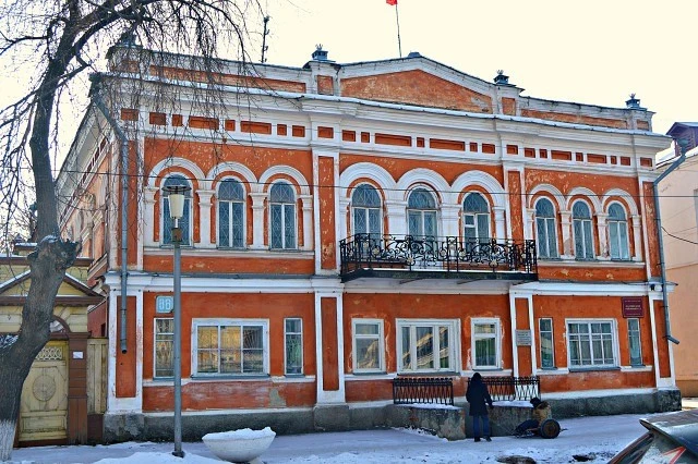 Дом купца Треухова: купеческая жемчужина Шадринска 🏛

Знаете ли вы, какой дом в Шадринске хранит ду