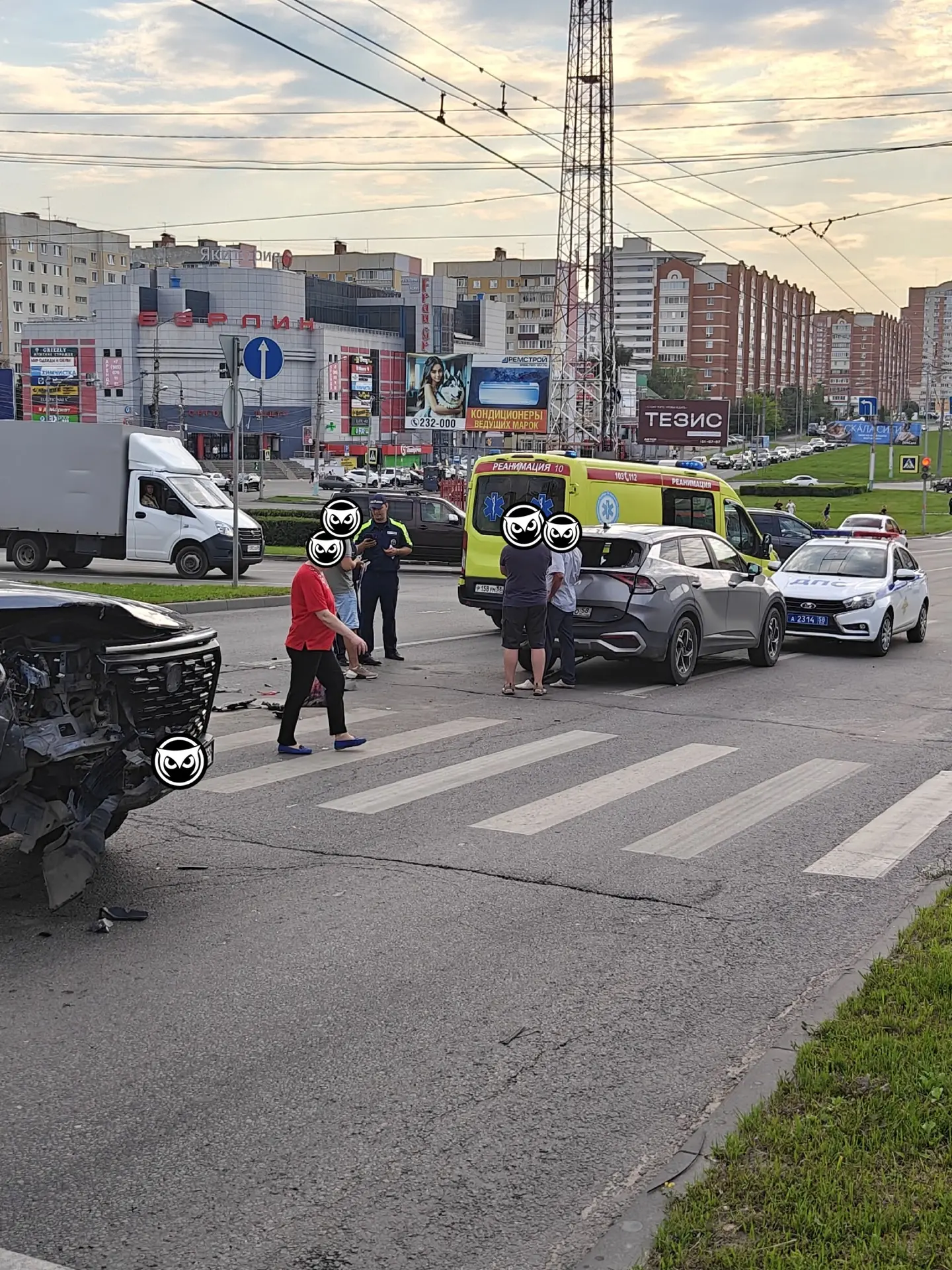 ТЦ Проспект. ДТП, пробка в сторону ТЦ Весна. Время 17:27