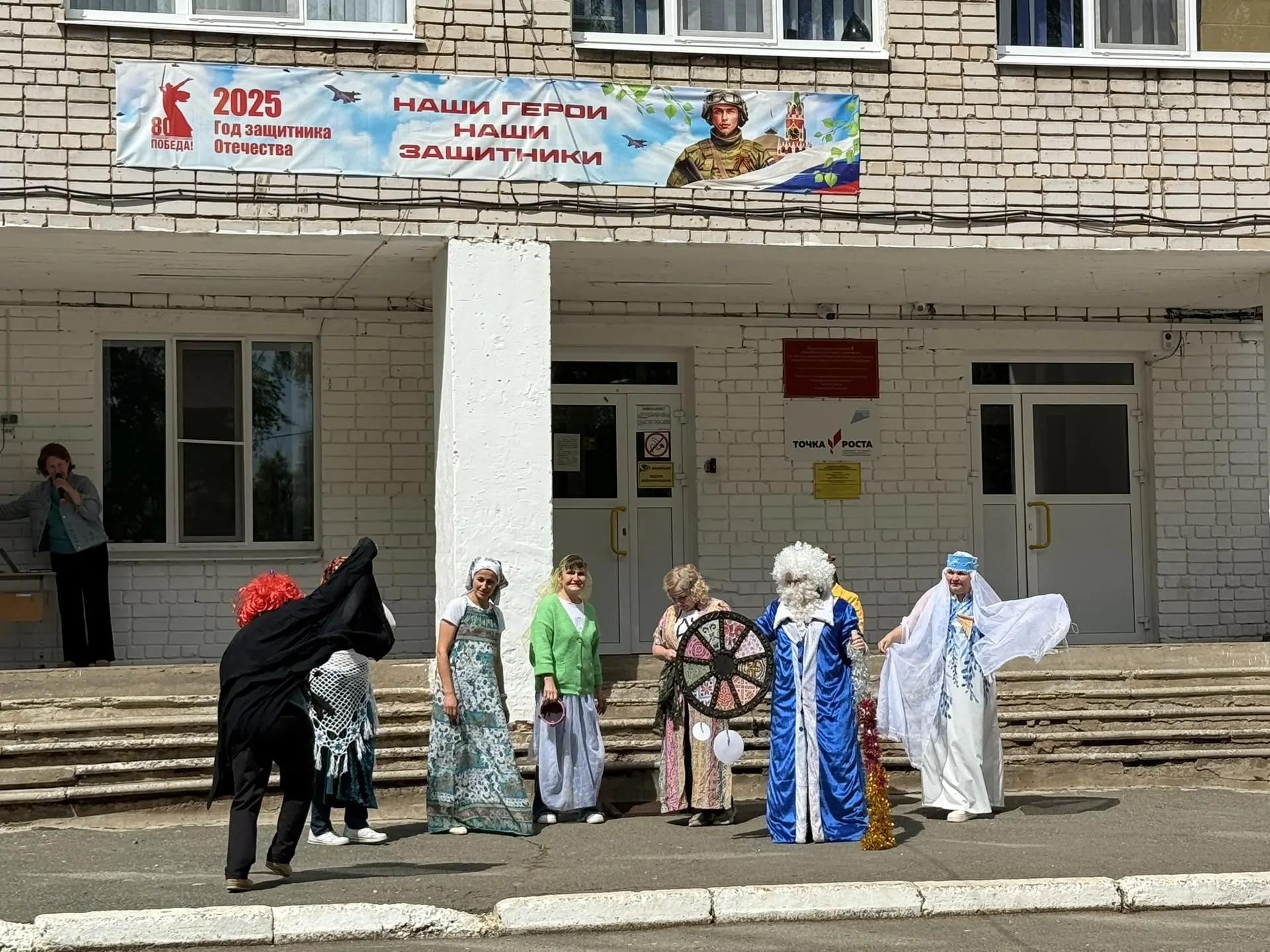 Сегодня в нашем лагере состоялось яркое и незабываемое открытие смены «На крыльях детства»! ☀️

Кажд