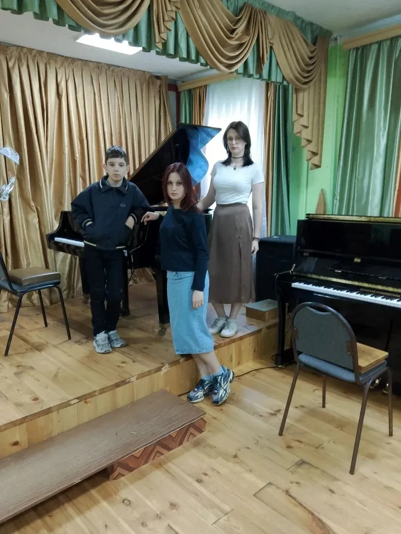 Сегодняшний праздник "Всемирный день защиты детей" начался у наших воспитанников с посещения храма "