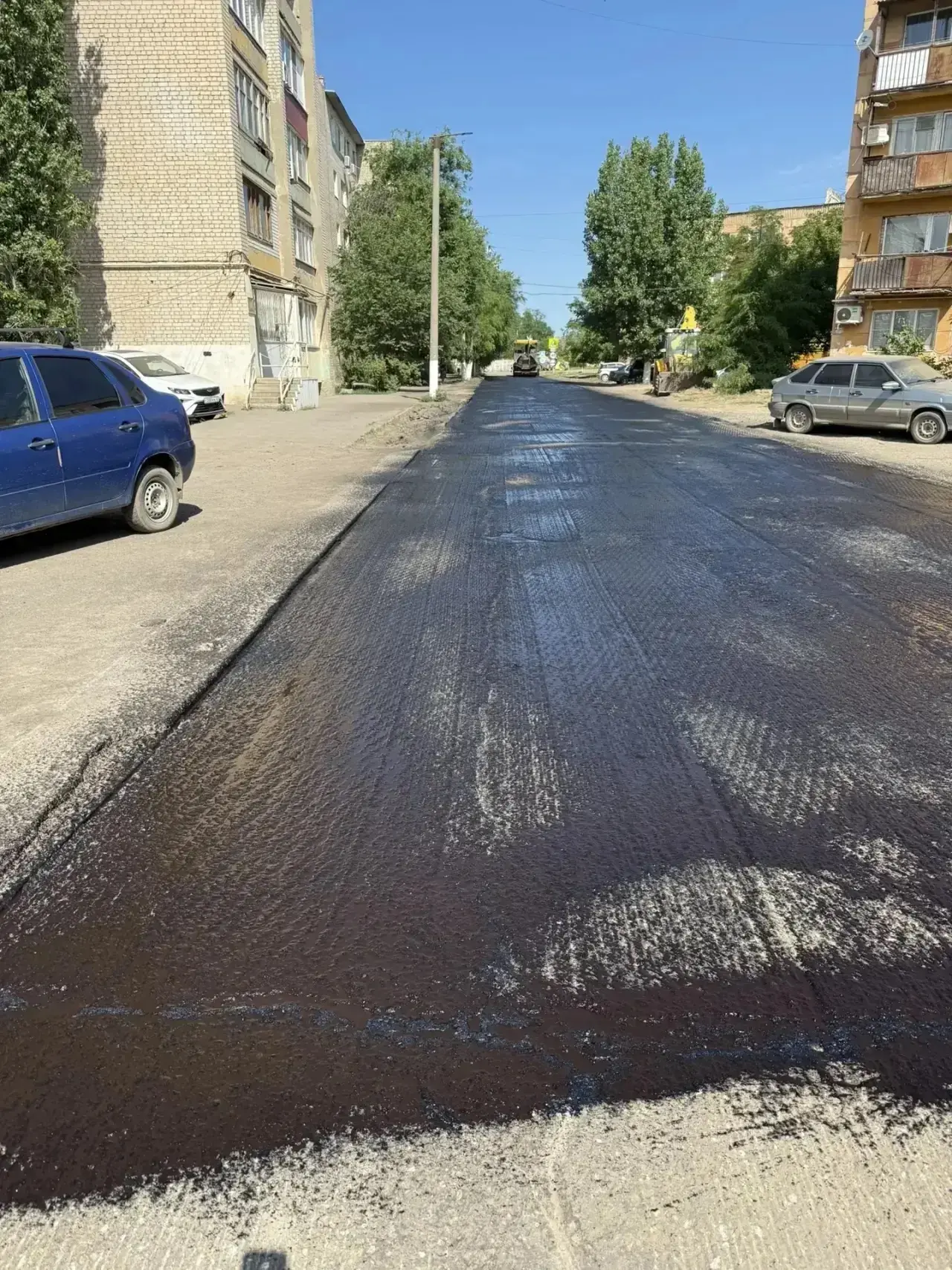 Работы по укладке асфальта сплошным покрытием переходят в активную фазу.Подготовительный этап успешн