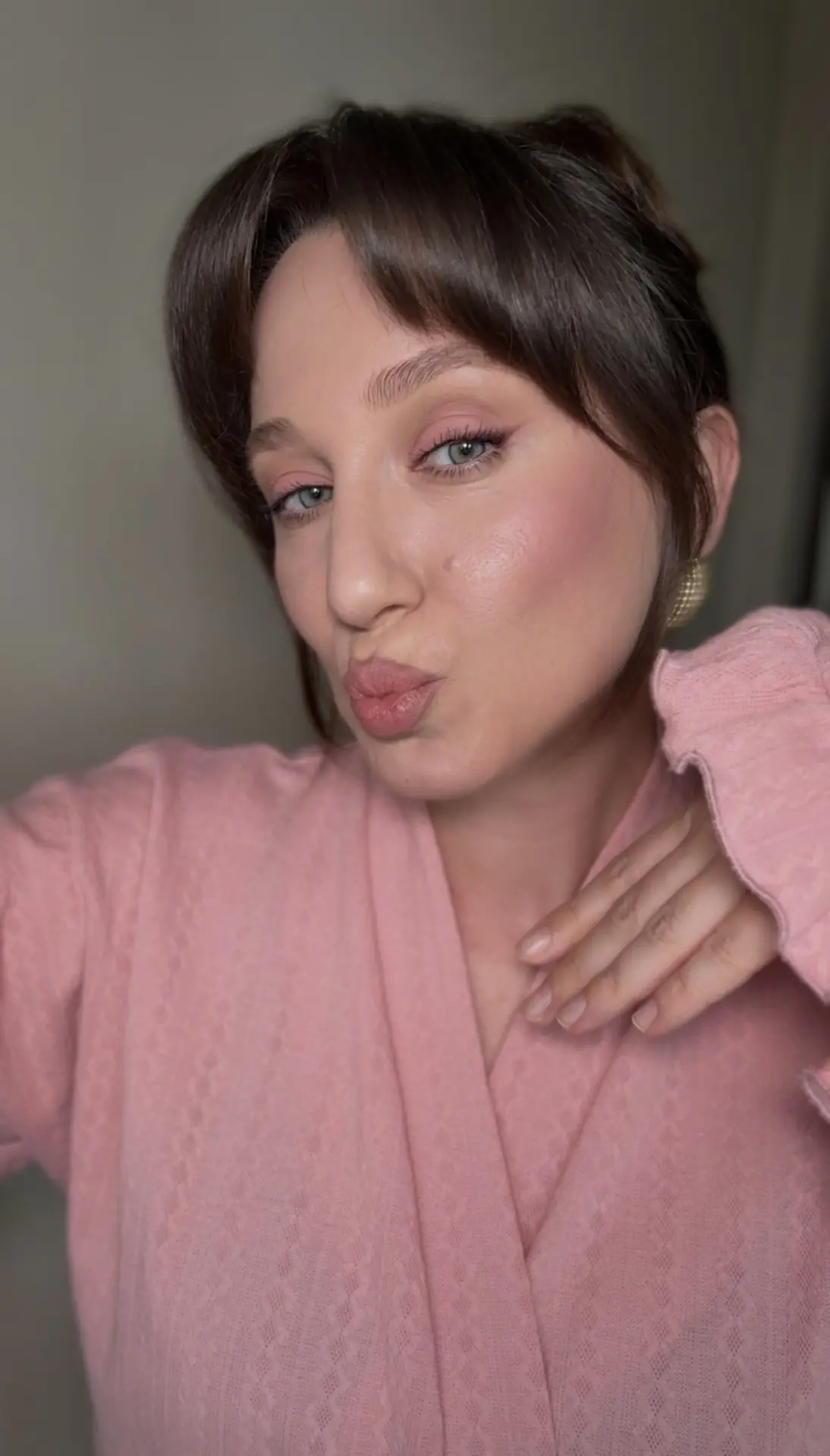 Палетка теней от Korolkova в оттенке Сакура 🌸

Тени шикарные! Очень пигментированные! 

💗Один толь