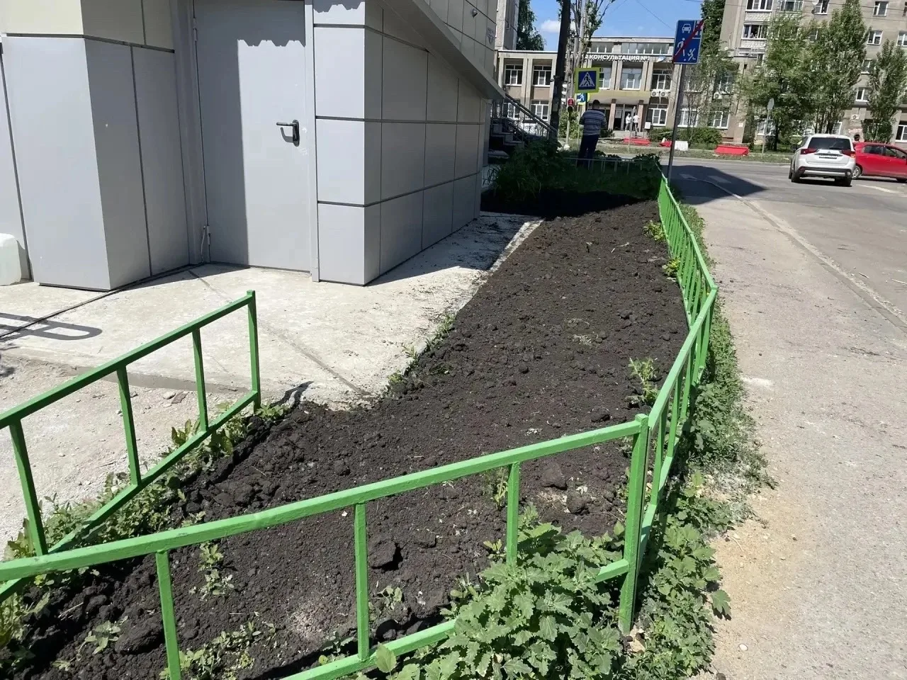 📍 Папина, 17. После капремонта во дворе остался неприятный «хвост»

Жители дома написали мне, что п