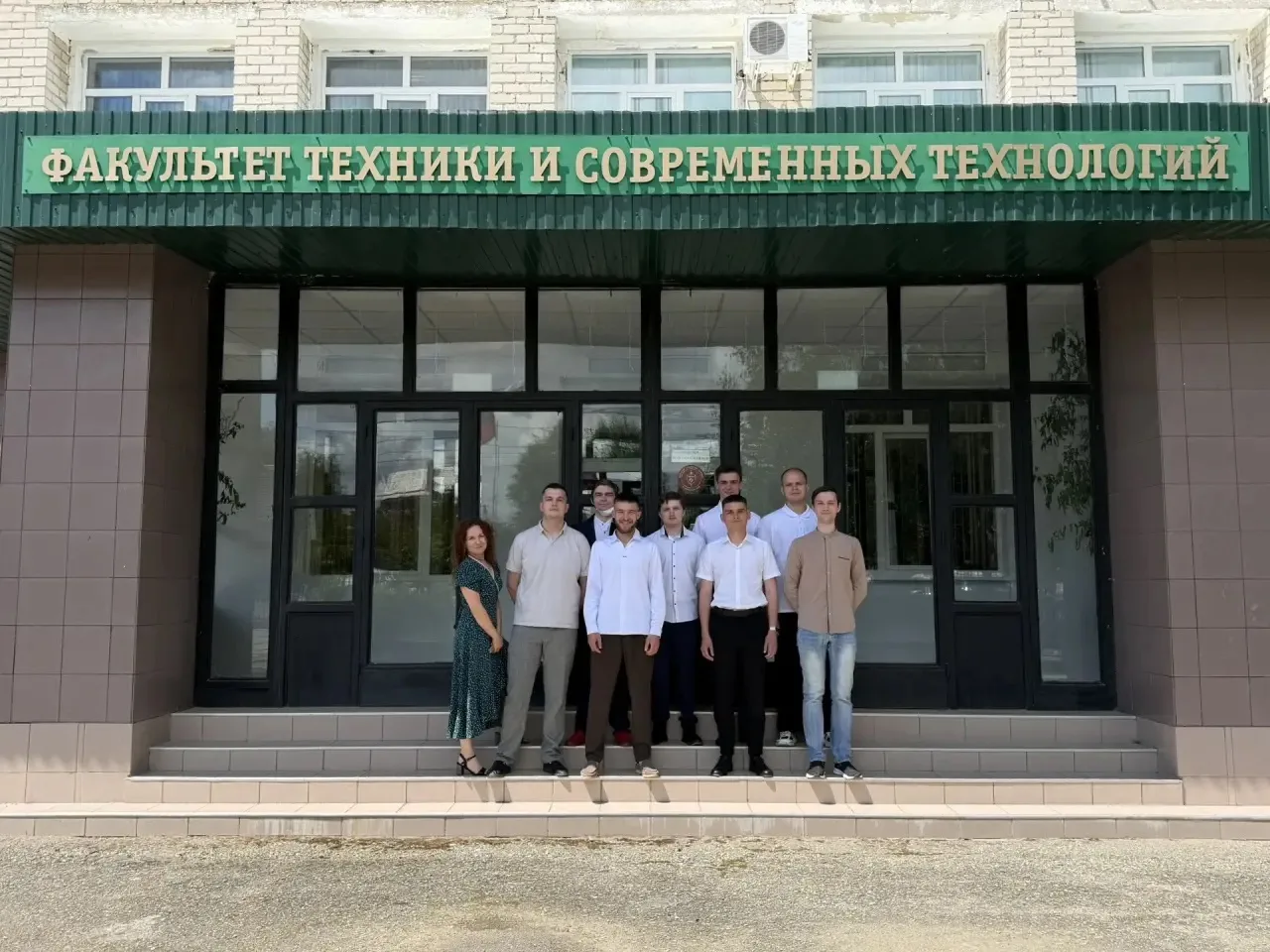 Энергия будущего

Сегодня состоялась защита выпускных квалификационных работ у студентов группы ТМ-0
