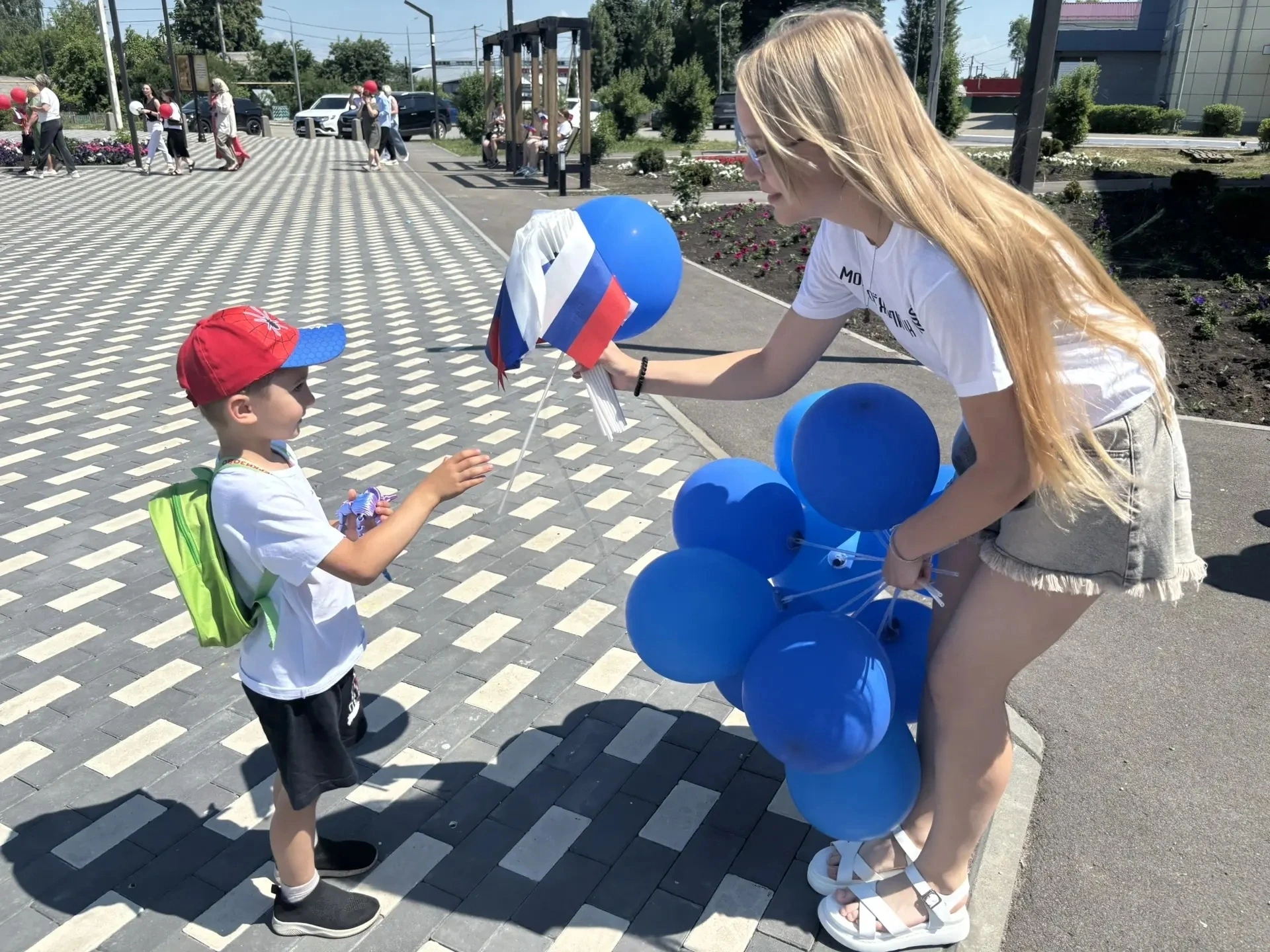 🇷🇺День России🇷🇺

🇷🇺В честь главного государственного праздника в нашем поселке прошла яркая и 