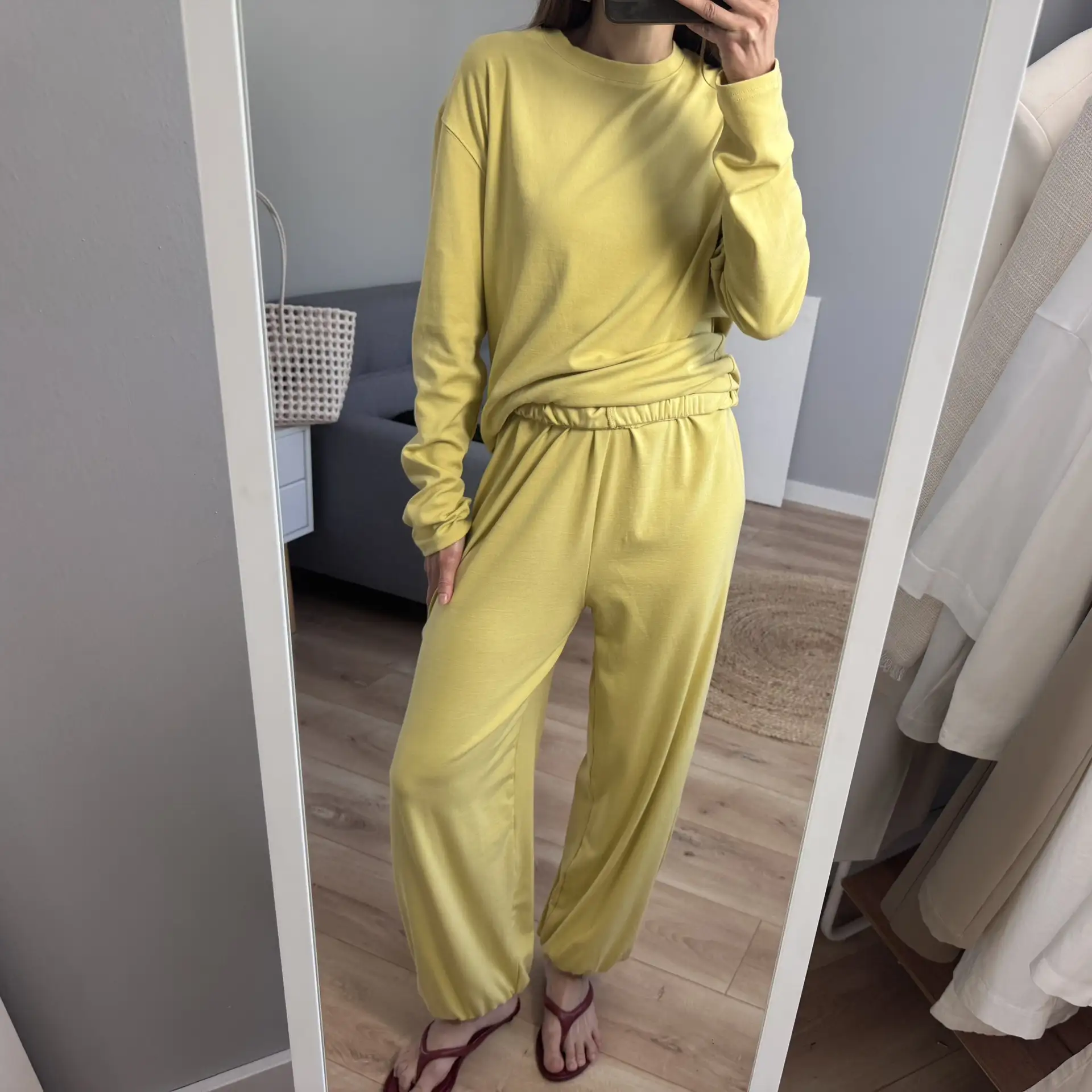 Популярный костюм из модала от UK Fashion появился в размере XS🔥

https://ali.click/ikoi417?erid=2S