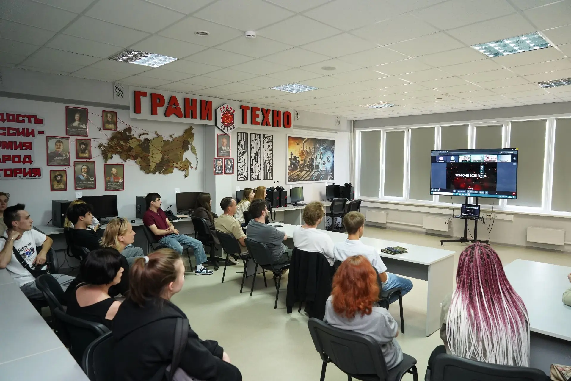 «Память священна»: активисты нашего университета приняли участие в акции, приуроченной к 85-ой годов