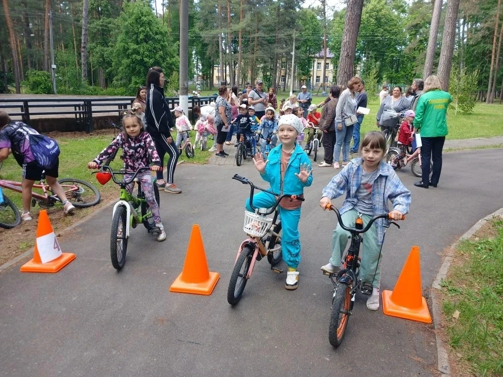 👫 День защиты детей: Велопробег среди дошкольников🤗
Первое июня, замечательный праздник Дня защиты