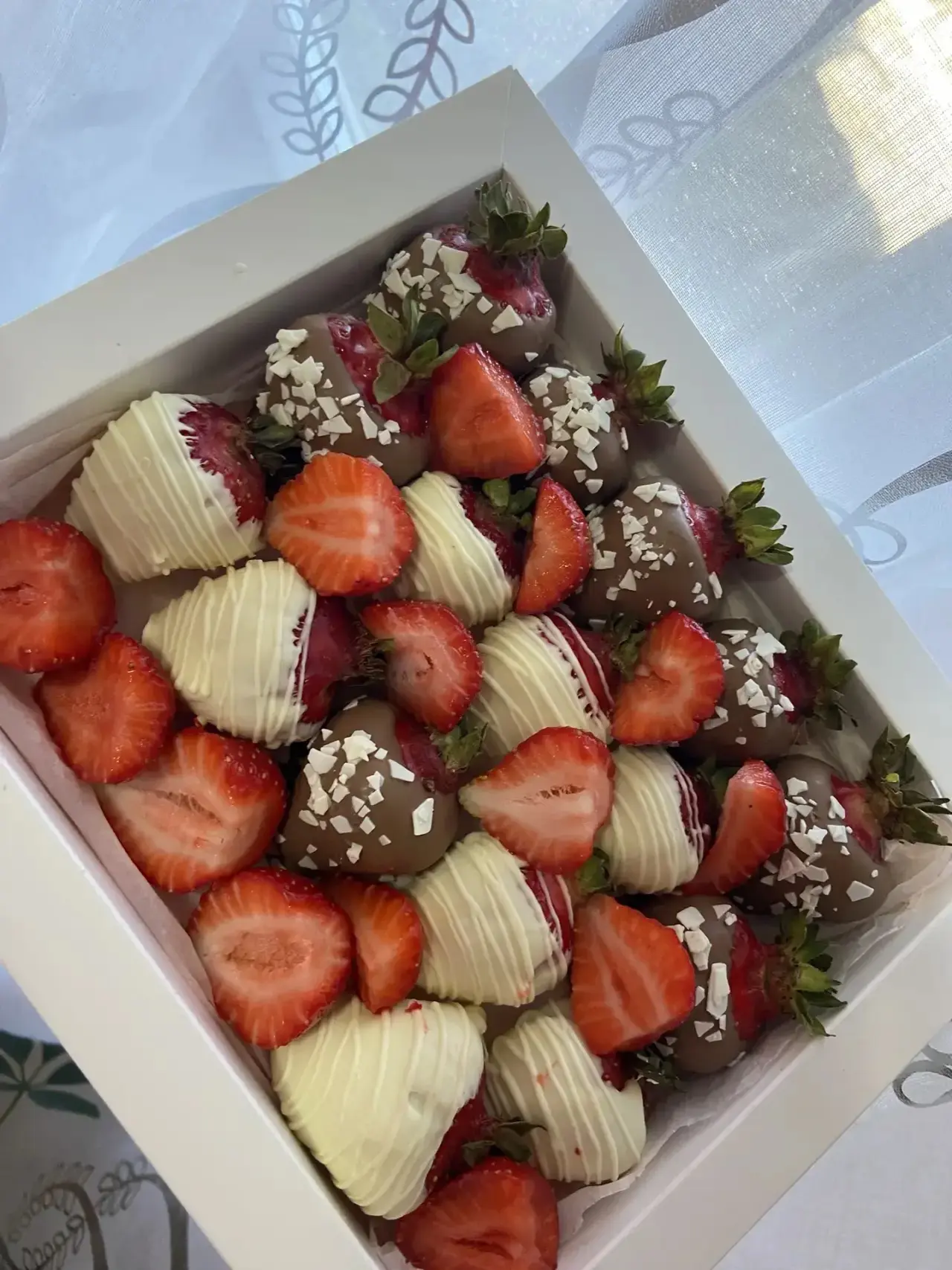 Доброе утро, ☀️ заказывали наборчик дочки на день рождения 🎁 нам понравилось, ягодка вкусная,сладка