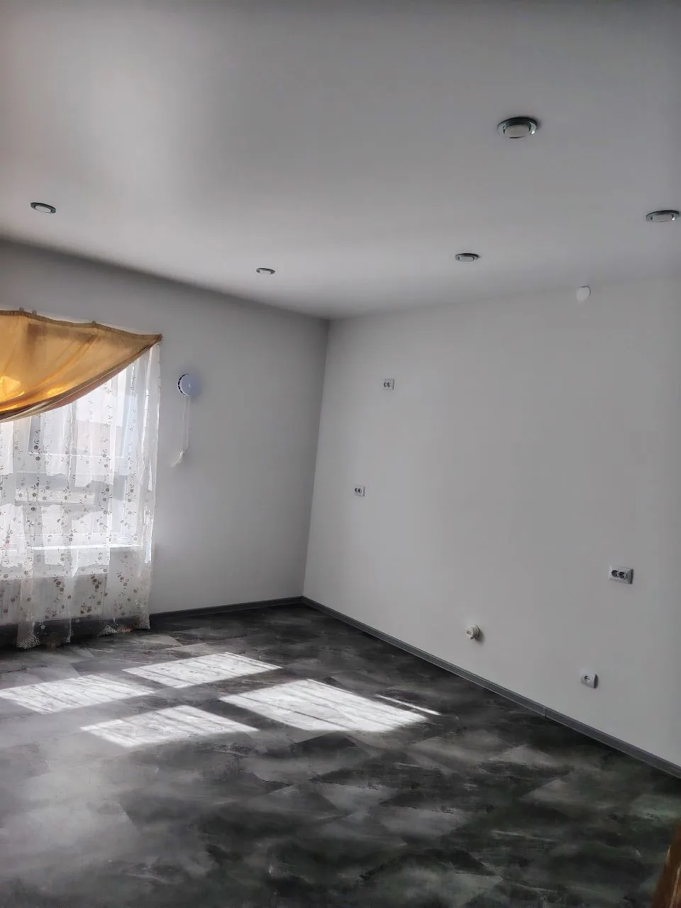 📍 Майма

Продам студию в новом доме, в чистовой отделке. Студия 24,3 м² на 1 этаже, находится в Май