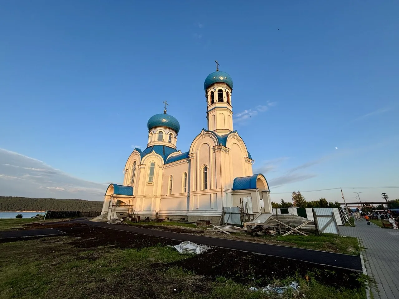 Угадайте, какой город Иркутской области на фото? 

👍 - посёлок Бохан
🔥 - город Братск
❤️ - город С