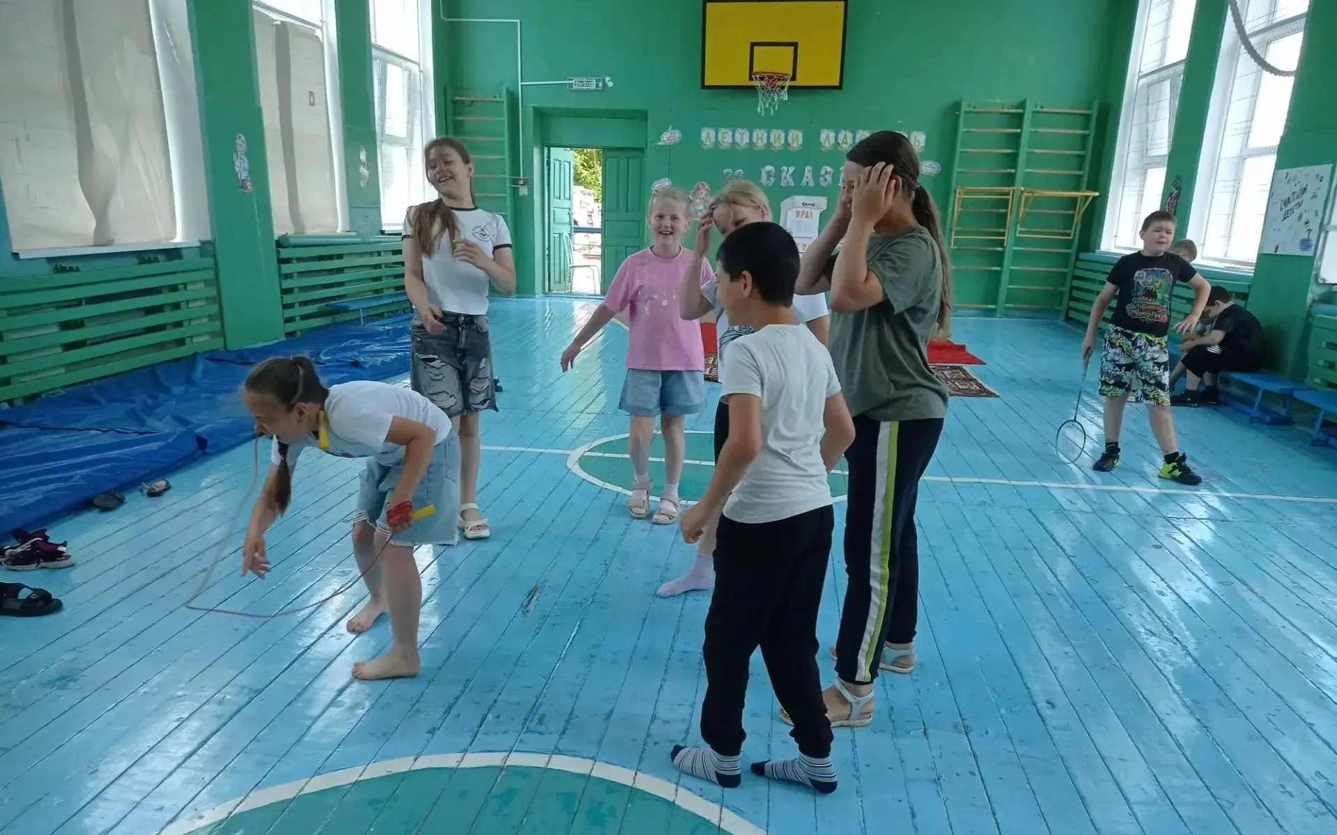🏃‍♀️⚽🏀 Сегодня в пришкольном лагере «Сказка» прошёл День спорта! Ребята приняли участие в подвижны
