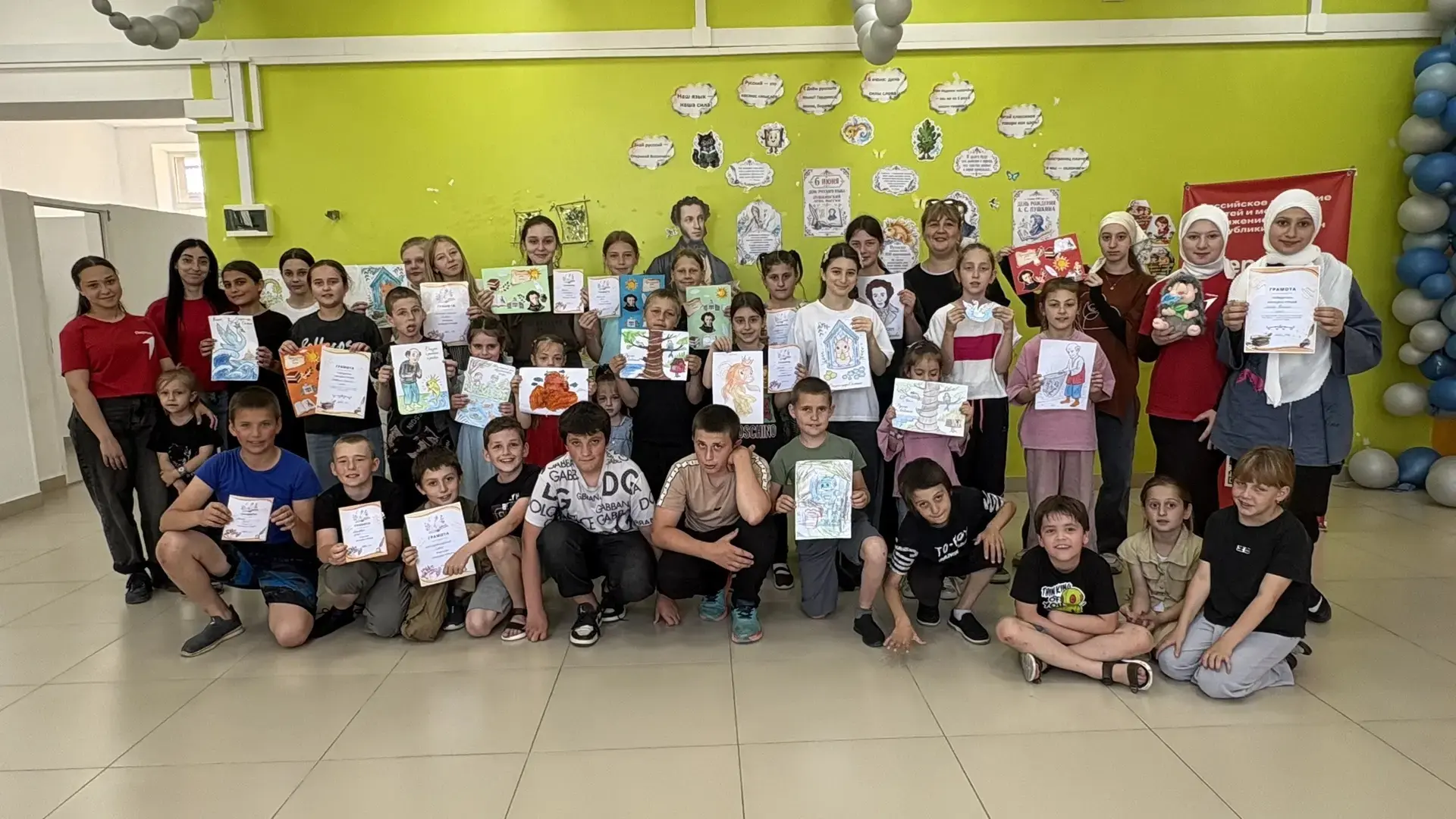 День 6: В гостях у сказки! 📜 Пушкинский день в лагере

Сегодня наш лагерь погрузился в атмосферу на