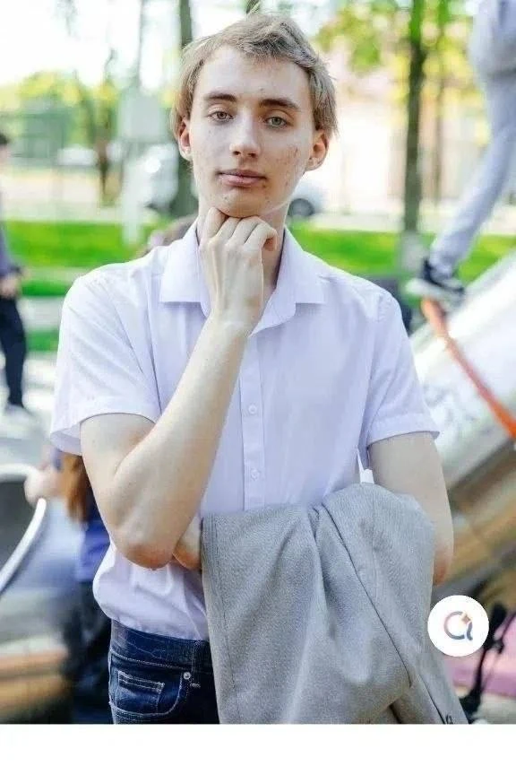 Нашелся

💬 Спасибо большое ещё раз. Если не трудно можете в группе Звенигородской где увидели напис