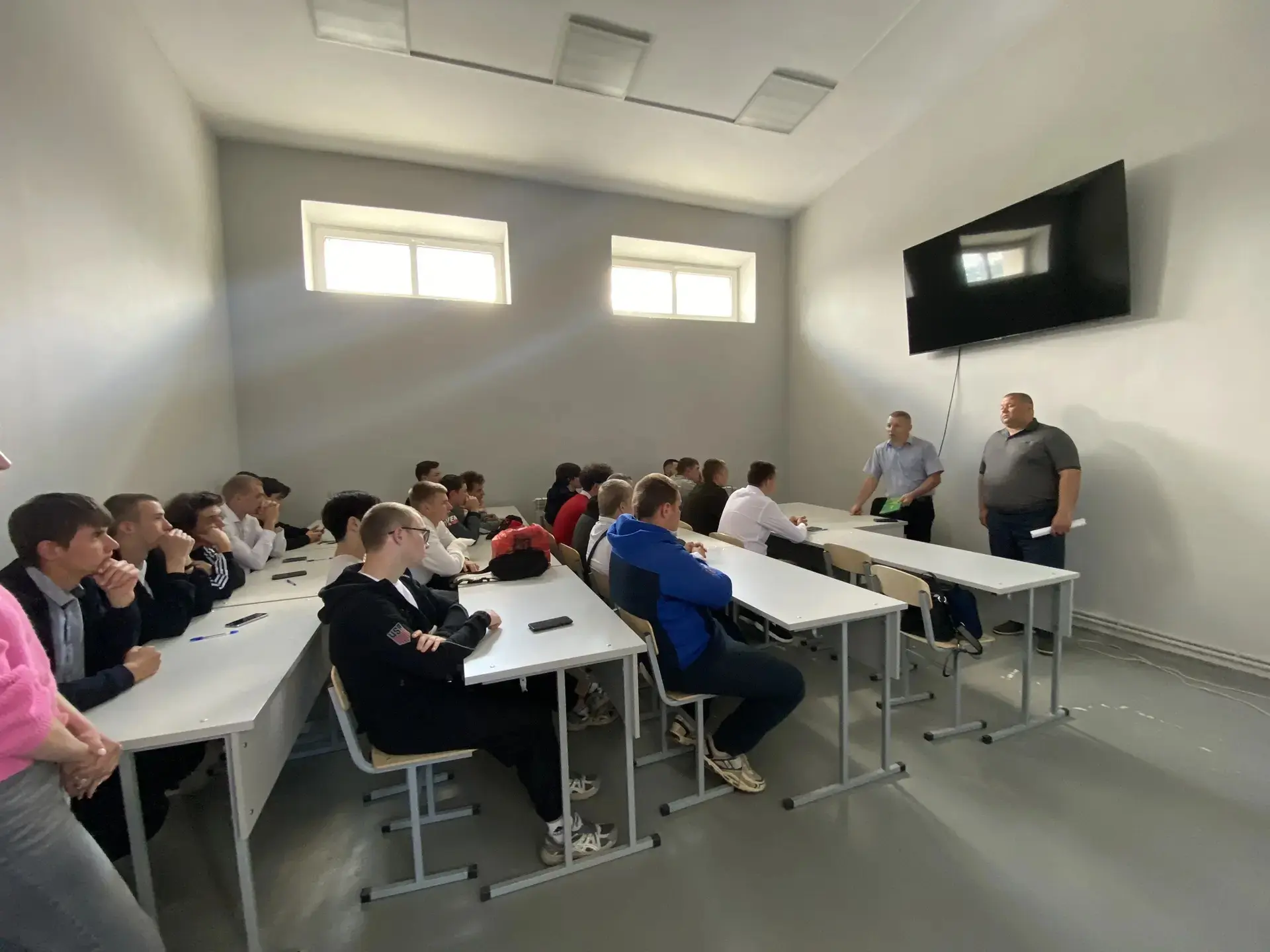 Началась пора экзаменов и зачетов. Преподаватели Инженерно-технологического факультета- Попов Алекса
