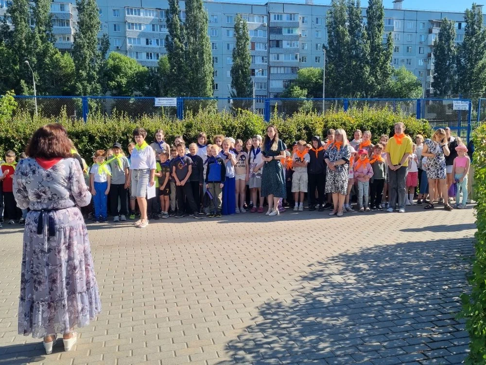 Солнечное утро 8 июня началось с плановой эвакуации. Недаром говорят, понедельник – день тяжелый! По