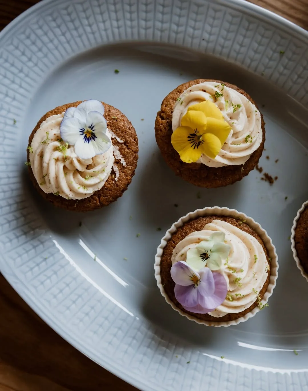 💛🌸🧁