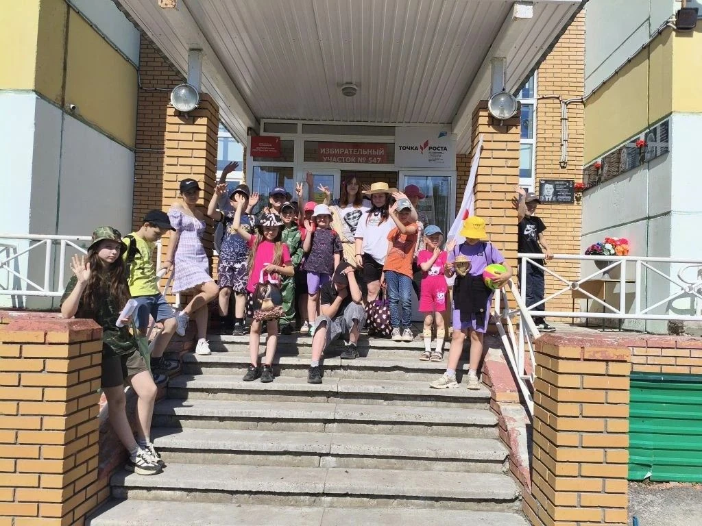 🗺️ Четвёртый день в лагере: трек «Путешествуй вместе с нами»!
Четвёртый день нашей смены в летнем о