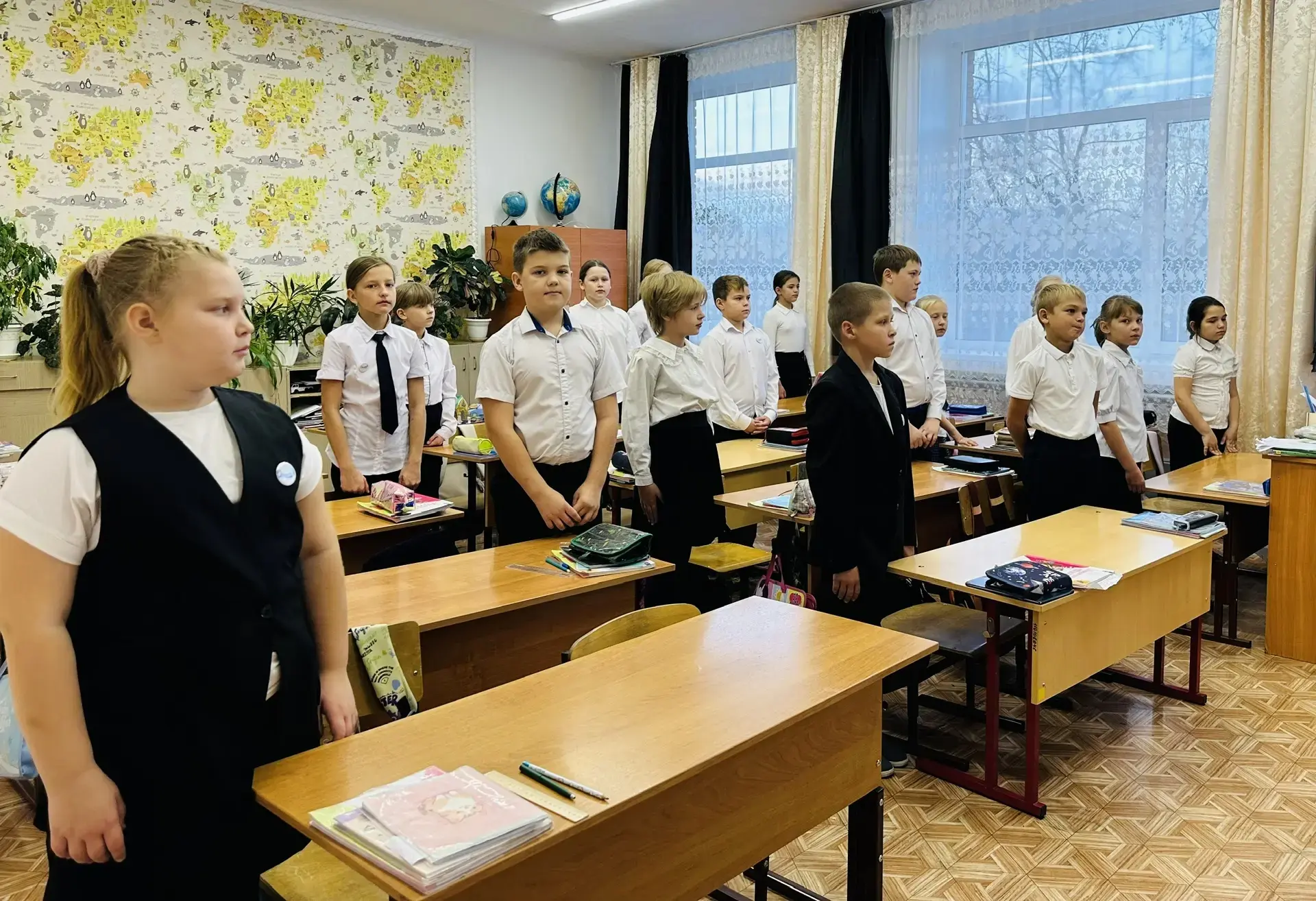 ✨ «Чернобыль не должен повториться» ✨

В нашей школе для ребят прошёл важный и трогательный классный