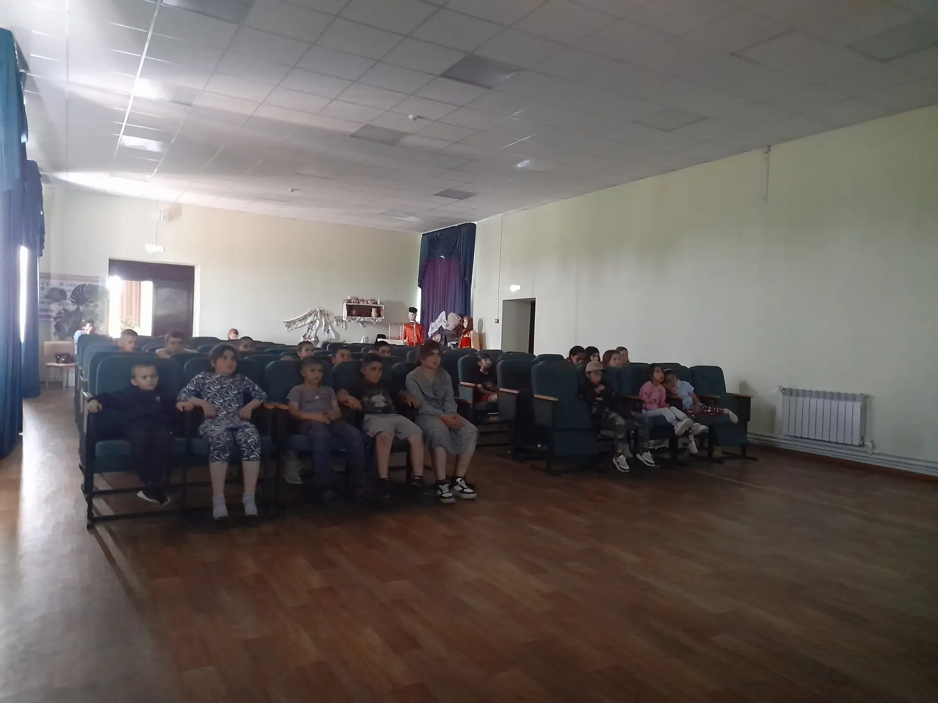 Пришкольный лагерь «Радуга». День 12.
Продолжается  необычно насыщенная  жизнь пришкольного лагеря. 