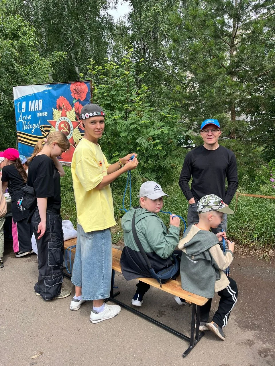 Сегодня ребята из лагеря «Непоседы» побывали на празднике двора в клубе «Бригантина»! Было шумно, ве