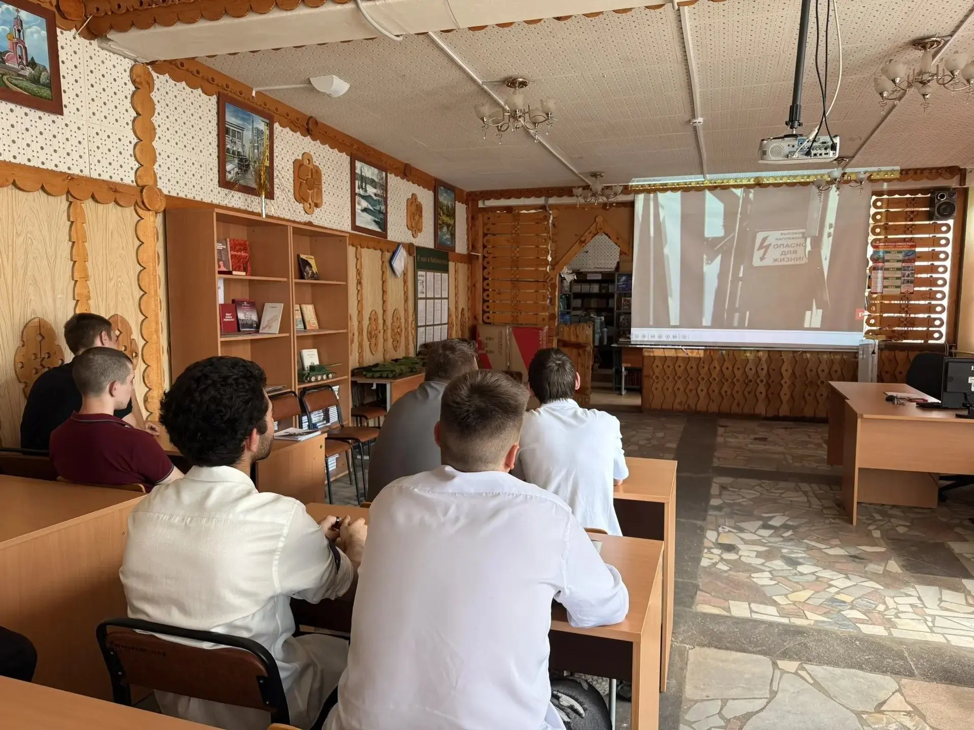 В рамках профилактики правонарушений на железной дороге для студентов ГБПОУ МО «Подольский колледж и
