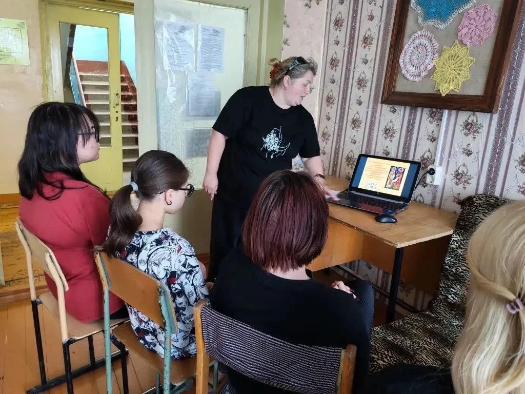 «Через века несущие свет…» — под таким вдохновляющим названием в общежитии колледжа прошёл познавате
