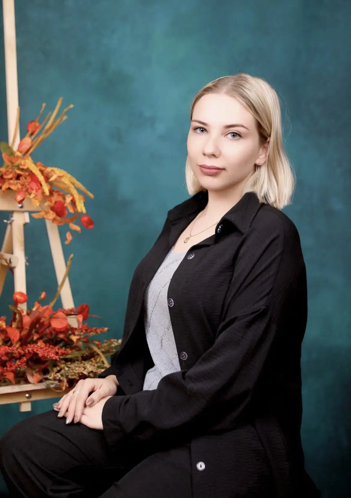 ✨Сегодня мы поздравляем с днём рождения замечательного педагога, учителя английского и французского 