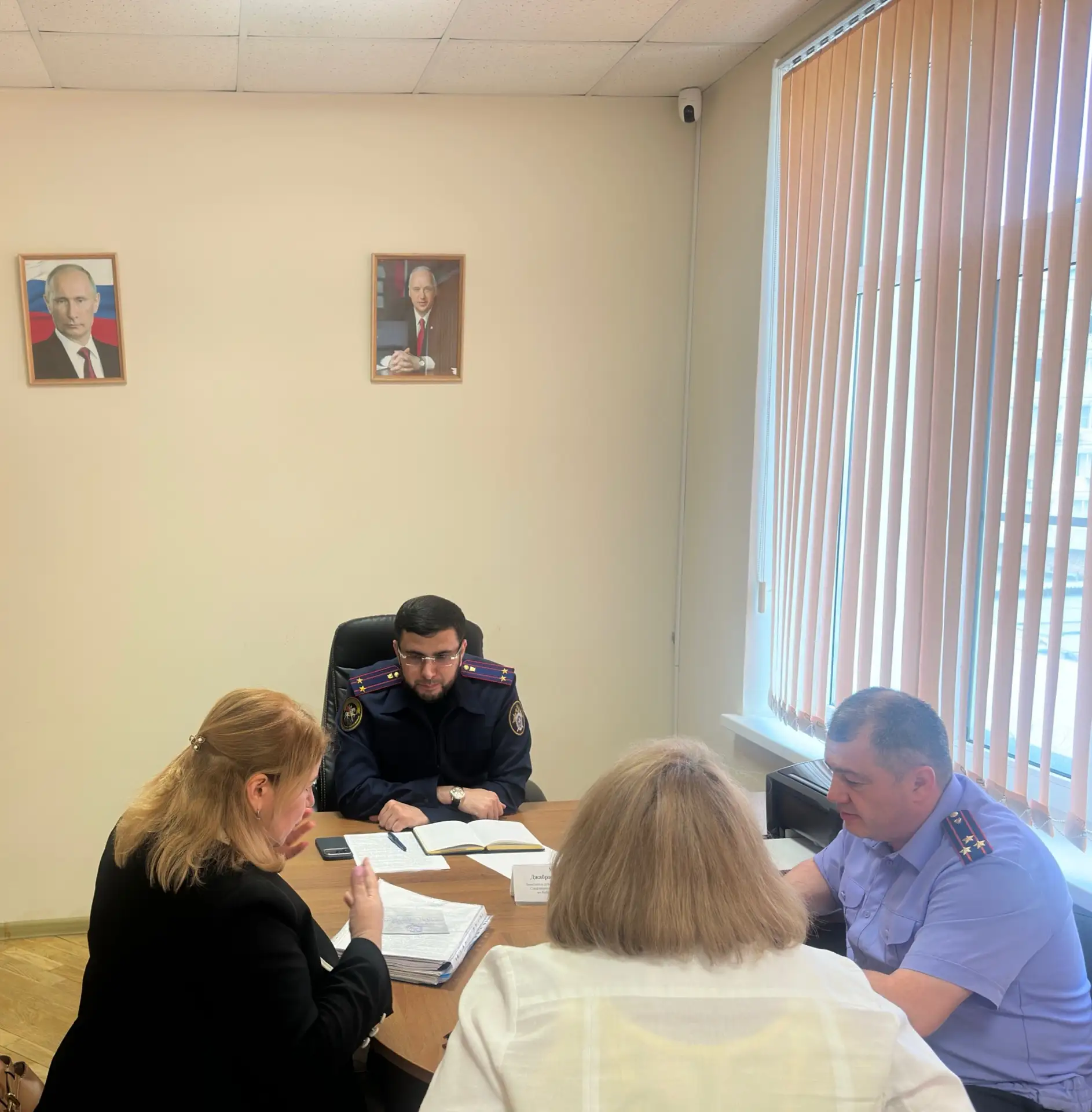 Заместитель руководителя следственного управления провел прием граждан
 
Заместитель руководителя сл