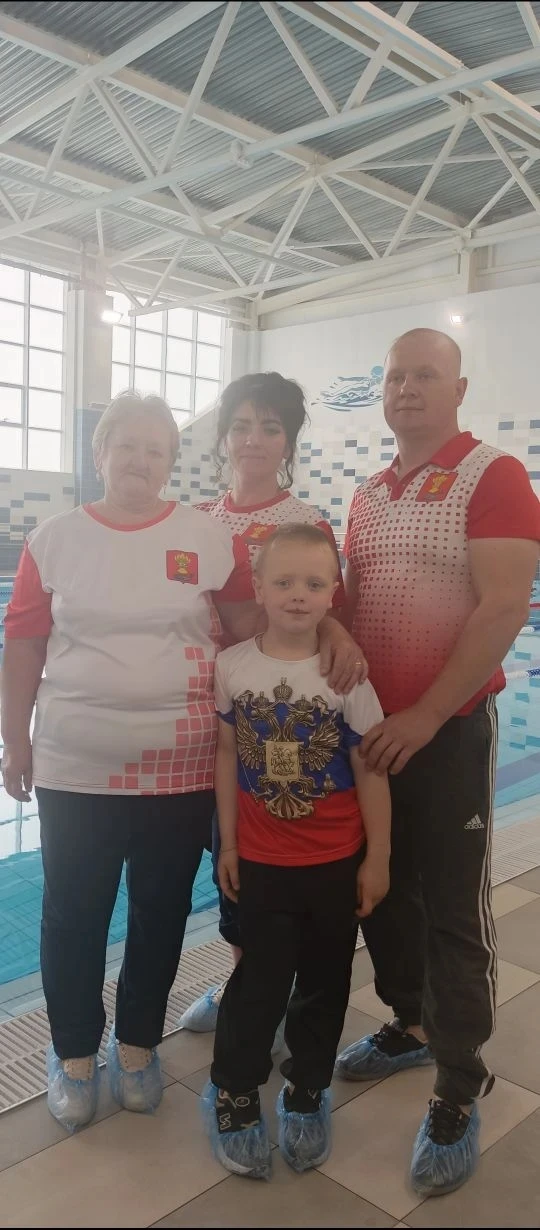 Cемья👪 Понявиных из Панинского района с гордостью💪представила свой район на региональном этапе Фес