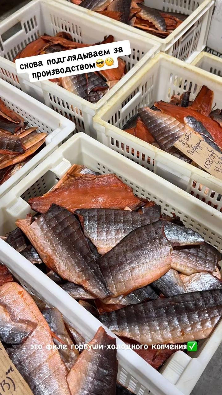 Подглядываем за производством🧐🧐

😍😋Небольшой пост о наших невероятно вкусных и ароматных ломтика