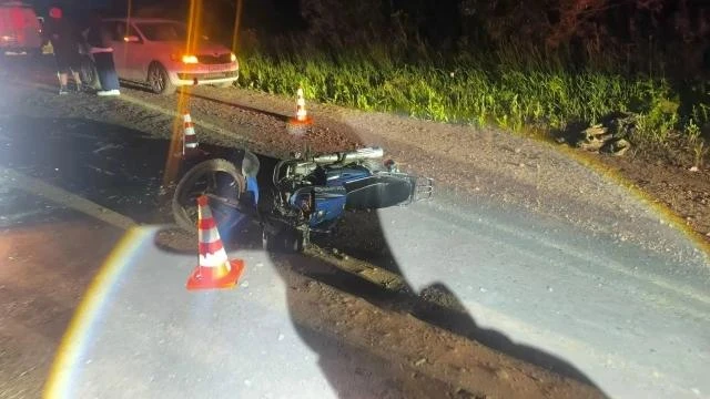 🏍 Девушка разбилась на мотоцикле в Прикамье

ДТП произошло вчера поздно вечером на дороге в Кунгурс