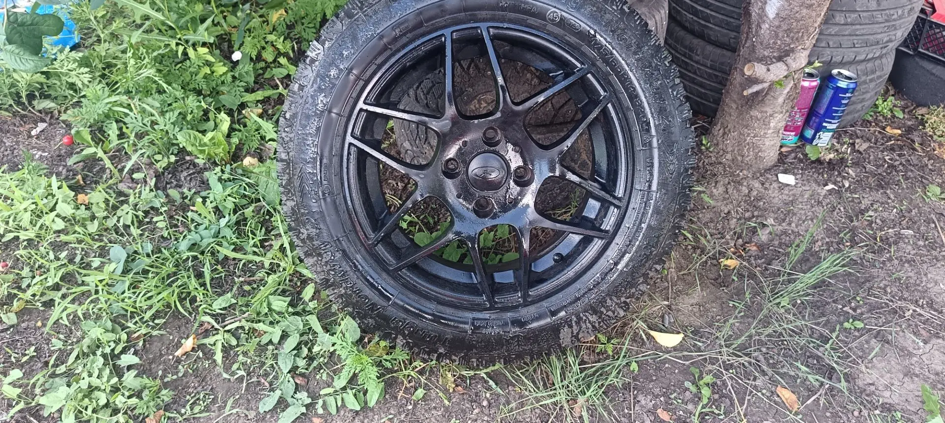 Продаю всё что на фото за ценой в личку находится в Волгодонске
Мотор после кап ремонта