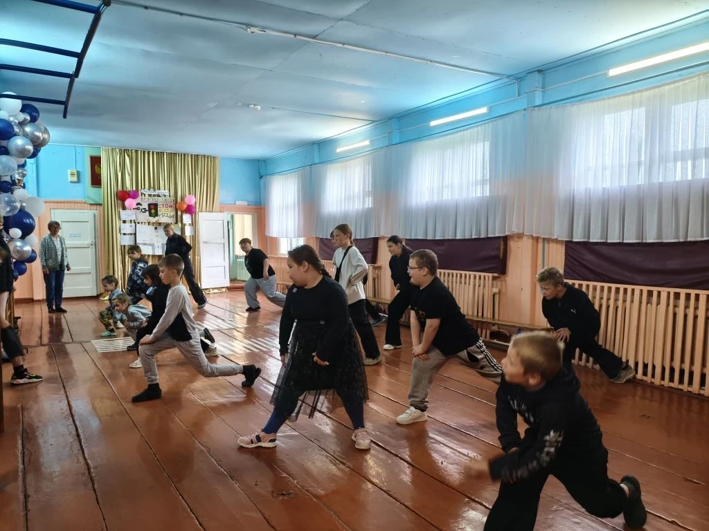 «Встали, проснулись, потянулись!»

🤩Каждое утро в нашем лагере с дневным пребыванием детей «Первые 