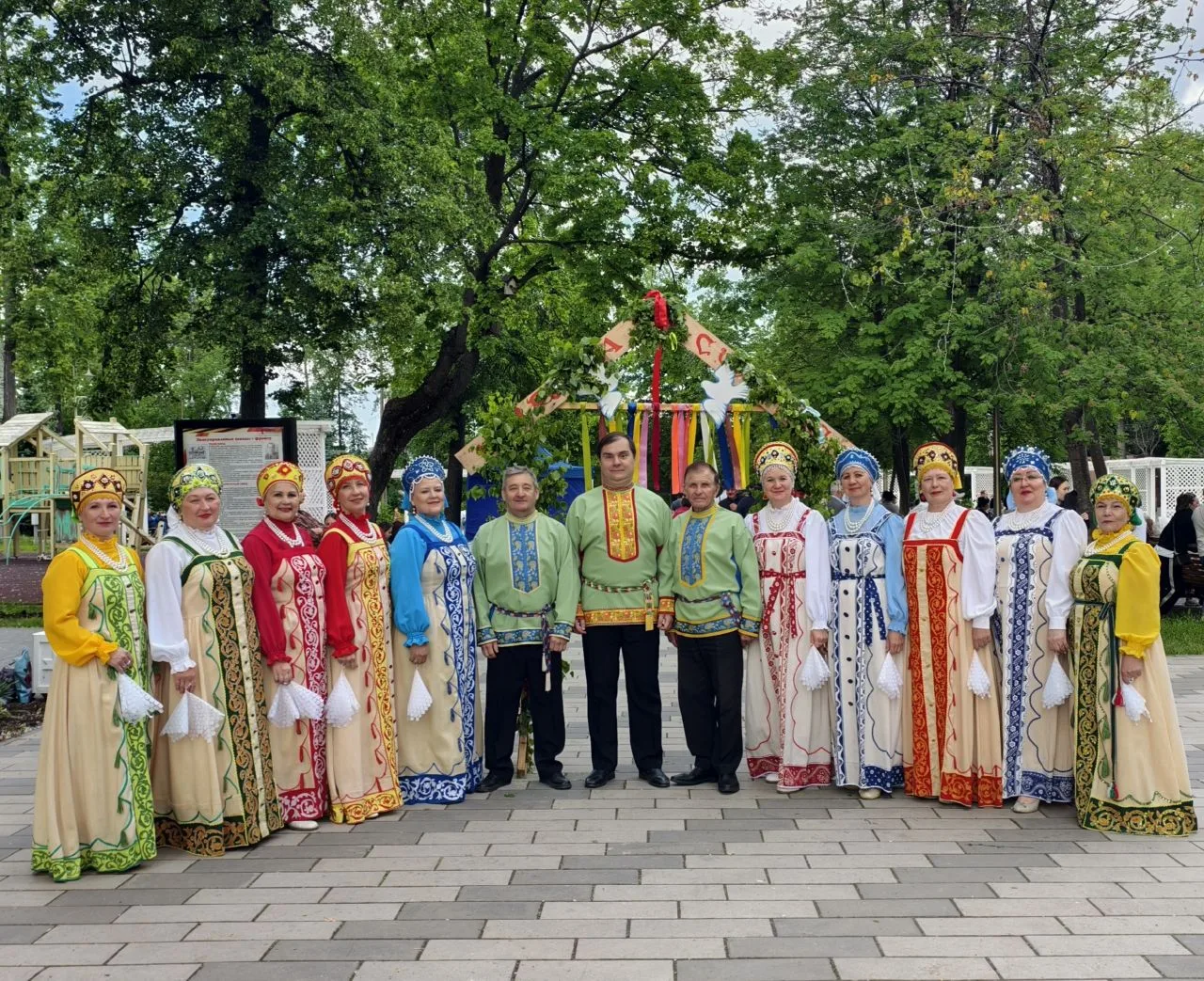 🌻 В последний день весны, 31 мая, Городской сад им. А. С. Пушкина наполнился мелодиями и ритмами на
