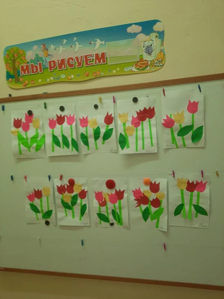 🌷🌷🌷Май пришел, тепло и скоро лето,
Расцвели тюльпанчики, желтые султанчики.
Желтые и красные лепе