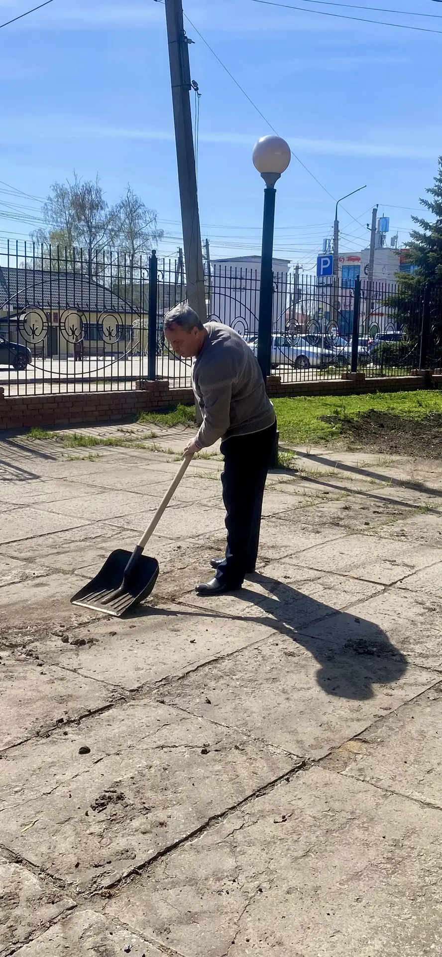 17.04.2026 на территории административного здания МУП «Водоканалсервис» состоялся субботник. Нашим д