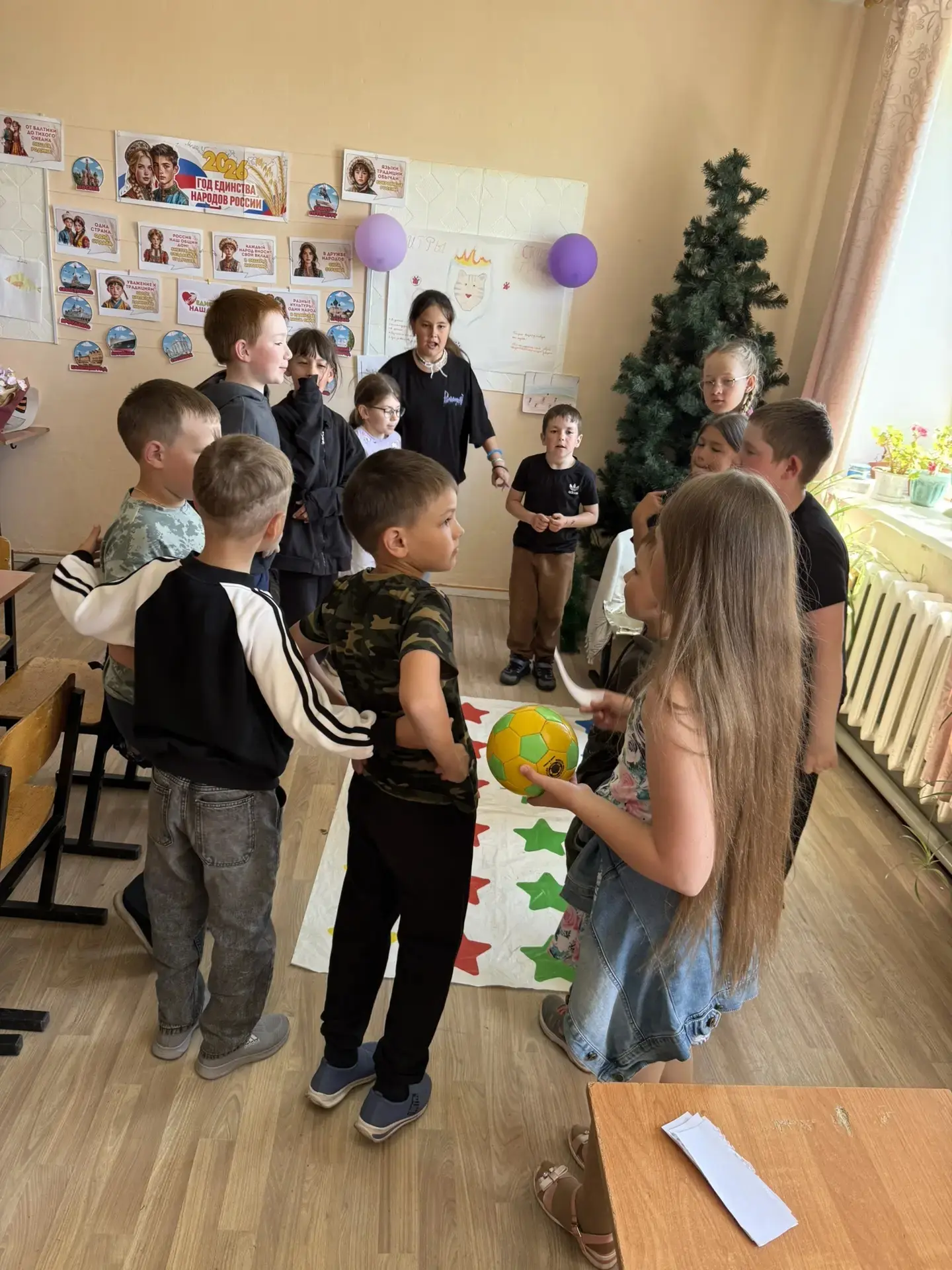 🪁Десятый день в нашем пришкольном лагере выдался по‑летнему жарким и очень насыщенным! ☀️

🪁Утро н