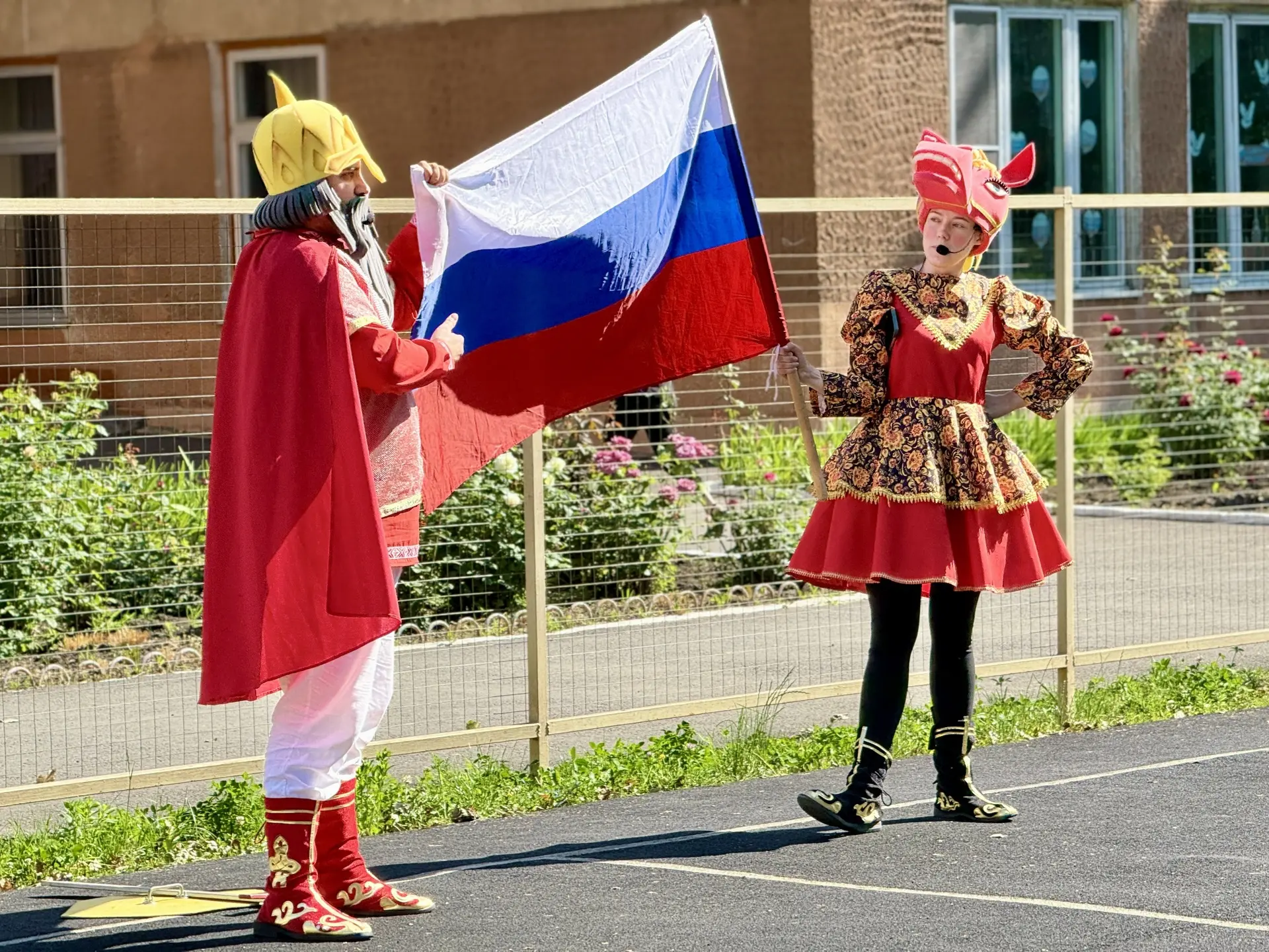 🇷🇺РОССИЯ-ЭТО МЫ!🇷🇺
К нашим ребятам заглянул в гости детский драматический театр «Затейники» с по