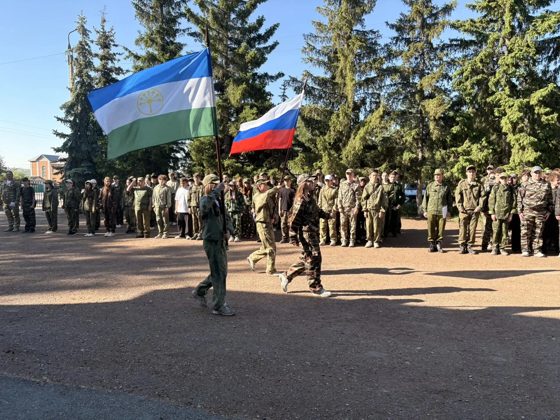 🇷🇺 Юнармейский дух и военное дело: как восьмиклассники Бакалинского района проявили себя на сборах