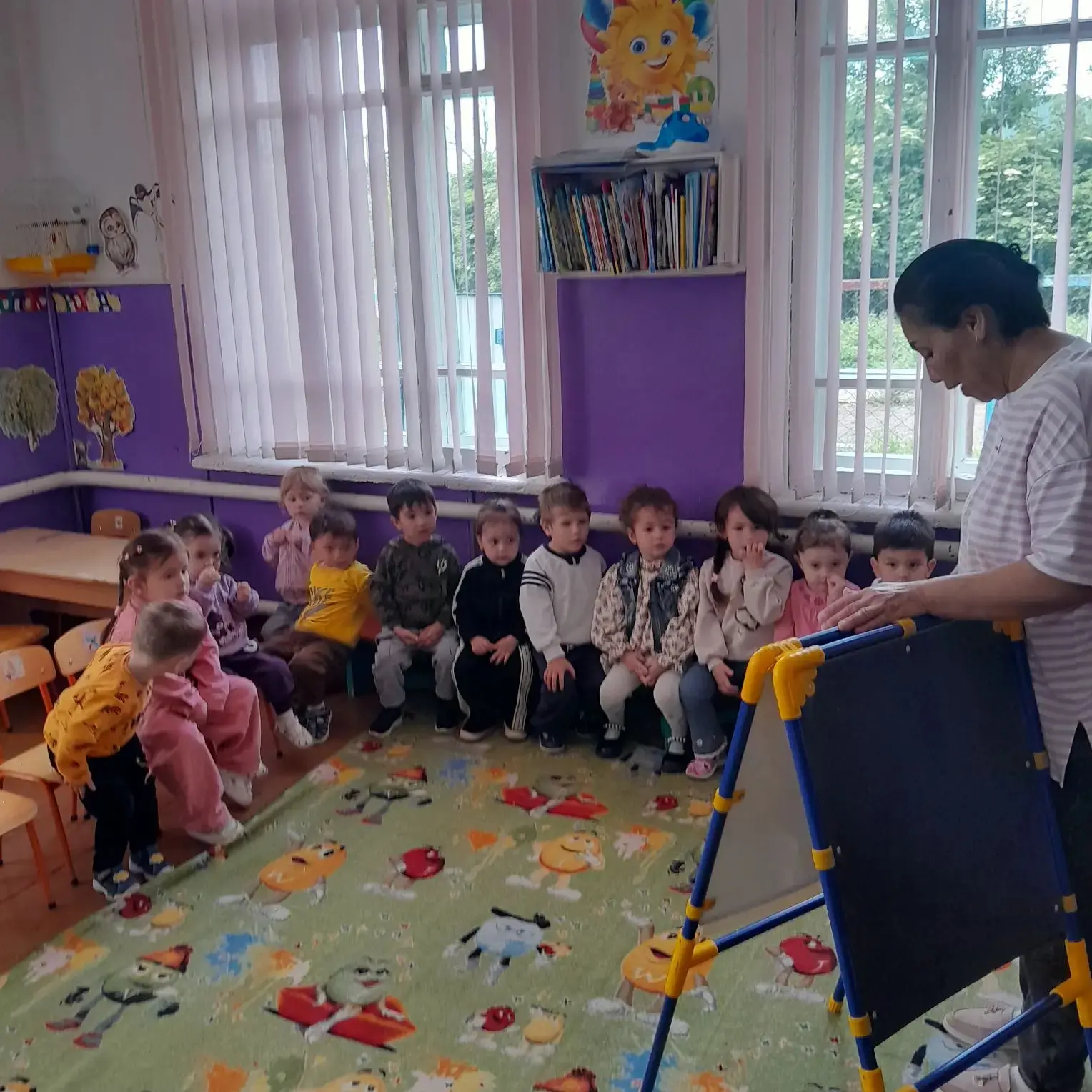 Нод: Ознакомление с окружающим миром. 
Тема: Скоро лето. 
Цель: Уточнить представление  детей о врем