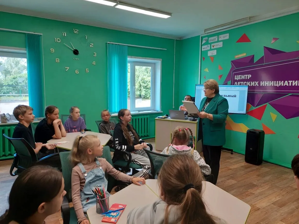 🎉 В нашем летнем лагере прошла увлекательная игра «Избирательный дозор»!

Мероприятие провела Ступи