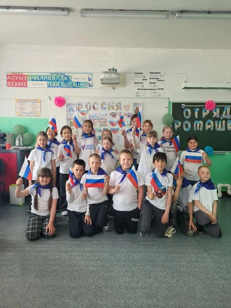🎉 В пришкольном лагере —  море ярких событий🎉

Время летит незаметно — в 
нашем лагере каждый день