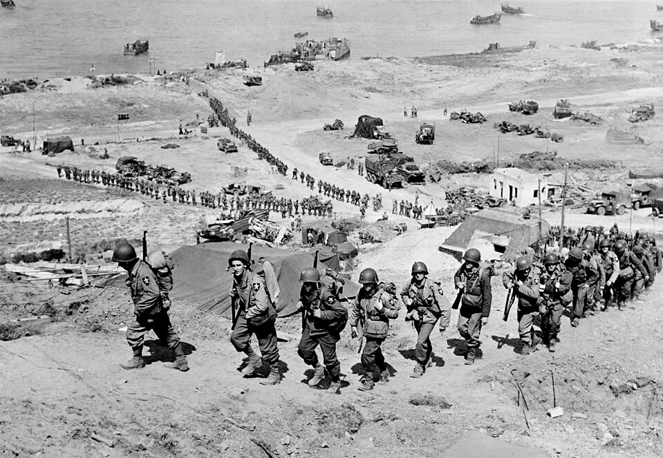 ⚡Операция «Оверлорд»: открытие второго фронта в 1944 году 
 
📅 6 июня 1944 года началась операция «