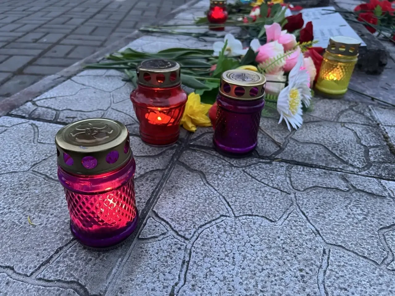Тишина, которая говорит громче слов🕯

В рамках акции «Свеча Памяти» мы зажгли свои огни у памятника