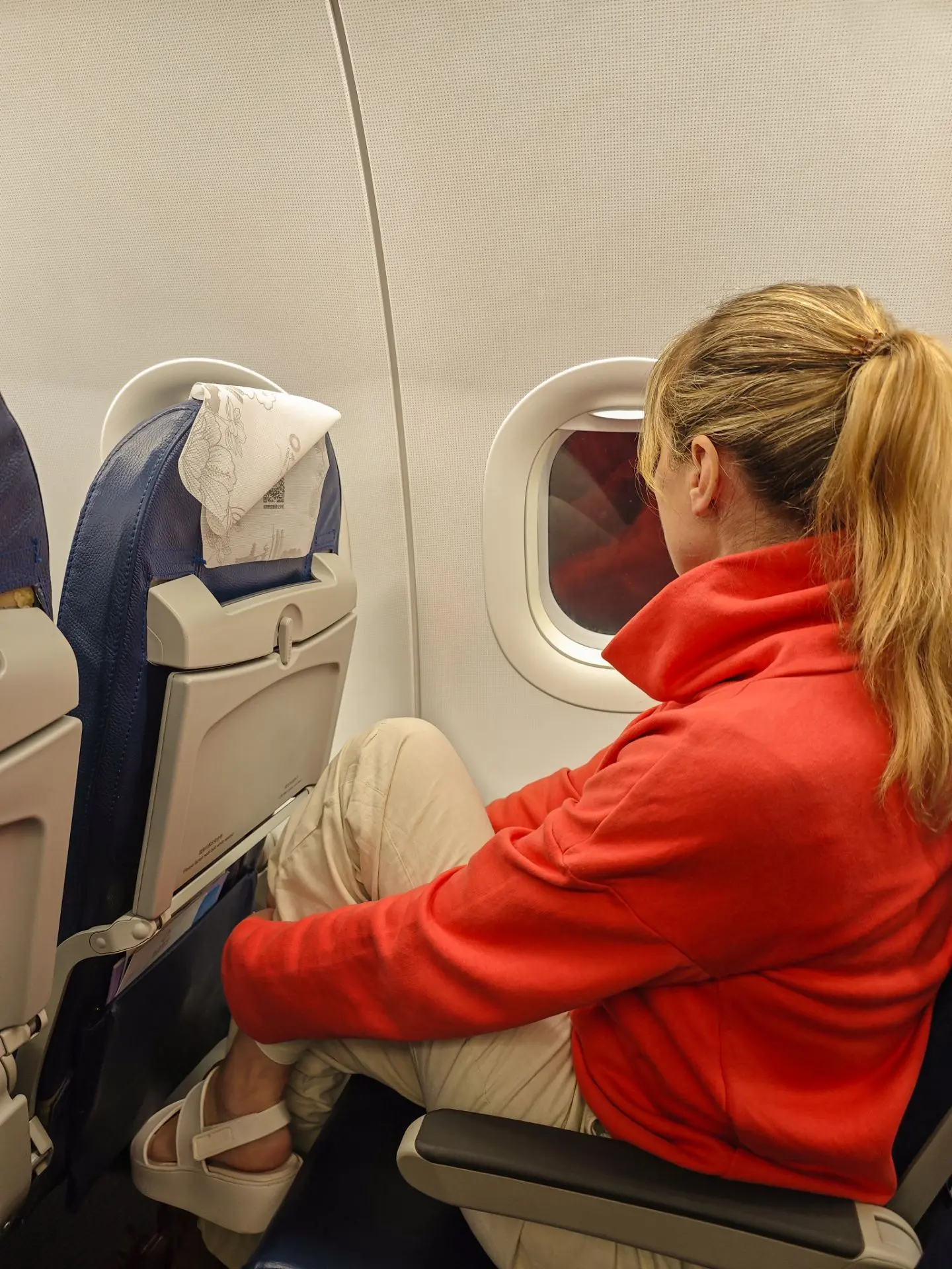 🛫 Как добраться до Шэньяна

Да проще некуда, ребят – мы летели прямым рейсом всего час с небольшим.