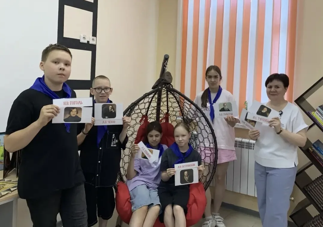 🇷🇺 ГОРДОСТЬ ЗА РОДИНУ НАЧИНАЕТСЯ С ЗНАНИЙ!
ЛЕТНИЙ ЛАГЕРЬ - ДЕНЬ 9️⃣

🇷🇺В преддверии Дня России в