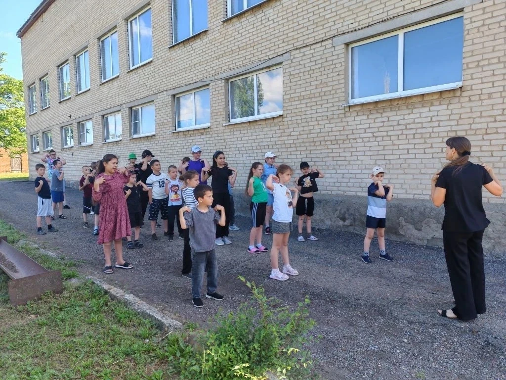 🔅Какой замечательный день сегодня выдался в нашем лагере! 

Мы с головой окунулись в "День юннатов�